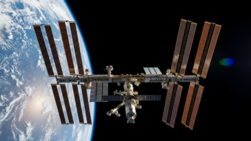 NASA Astronaut's Space Station Photo Sparks Reddit Controversy